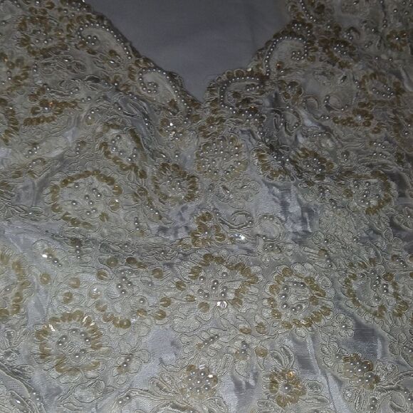 Mon Cheri White Laced Wedding Dress - Picture 9 of 11